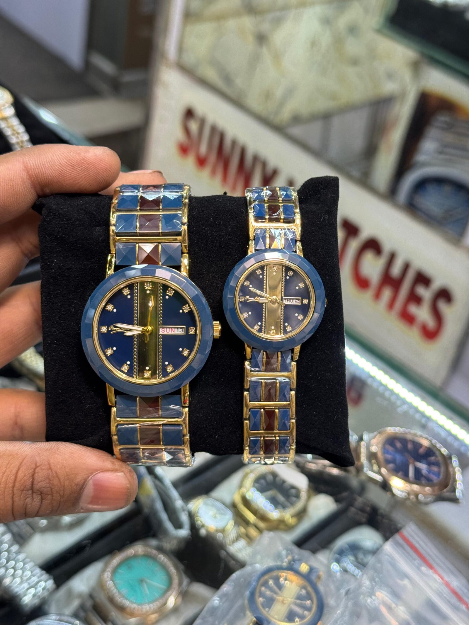Luxury Blue & Gold Couple Watch Set - Premium Stainless Steel Pair - Image 2